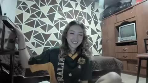 laurenn_111 online show from June 2026 09:08:01 AM