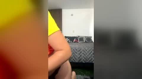 laurensmith05 online show from June 2026 03:32:01 PM
