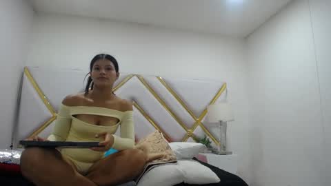 L A U R E N T  M O R R I S online show from April 2026 04:14:01 PM