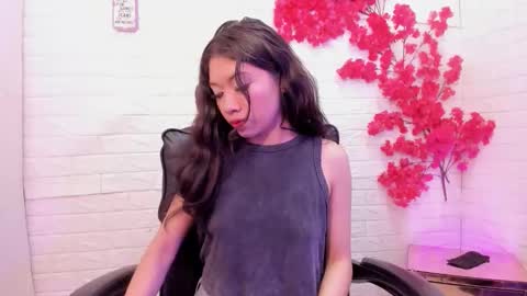 Snapshot of laurynandnarem chatting on February 2026 05:47:01 AM Laury and Narem online show from February 2026 05:47:01 AM