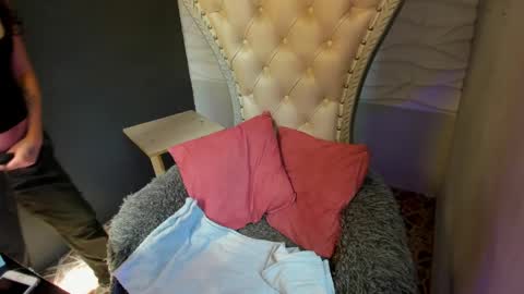 Layla online show from March 2026 07:47:01 PM