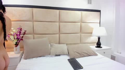 Layla And Fox  online show from January 2025 08:26:01 PM