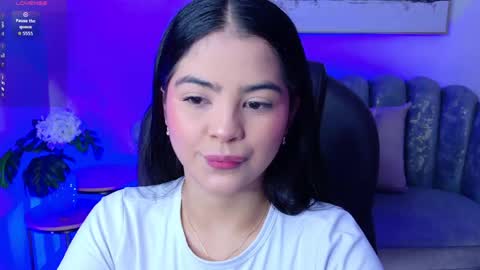 Layla Breezee online show from May 2026 09:06:02 AM