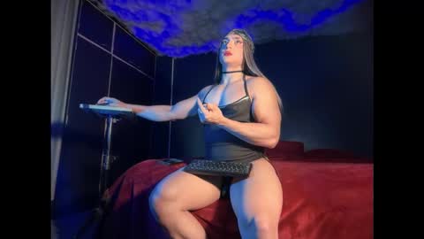 Layla   help me with your thumbs up its important  online show from March 2026 09:30:01 PM