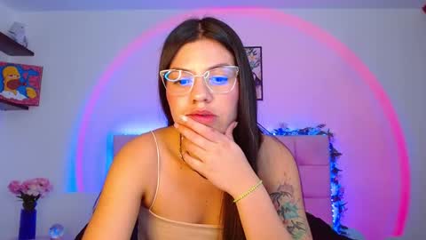 Lia and Rachel online show from September 2025 04:24:02 AM