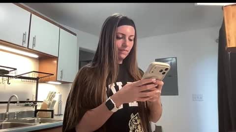 laylahlaylah1 online show from November 2025 05:01:02 PM