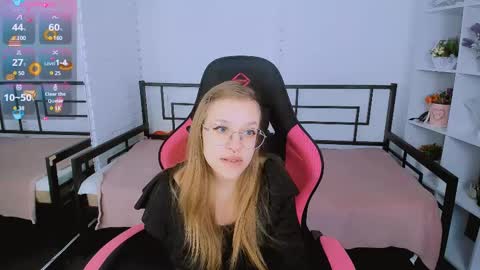 layriantavee online show from March 2025 07:35:02 AM