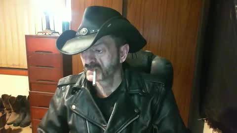 leathergreaser online show from April 2026 07:43:01 PM