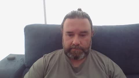 Snapshot of lecheare28 chatting on February 2025 03:29:01 PM lecheare28 online show from February 2025 03:29:01 PM