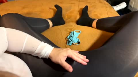 leggingslover7 online show from December 2024 04:58:02 AM