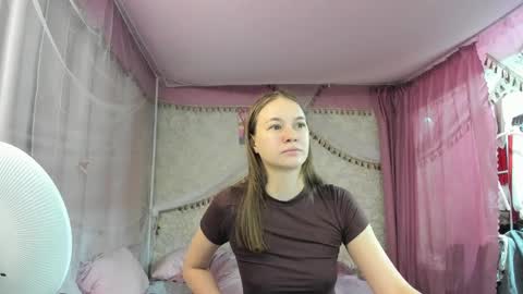 leila_bambi_ online show from April 2026 05:54:01 PM