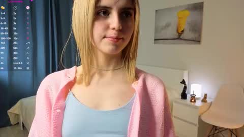 Earlene online show from October 2025 06:52:01 PM