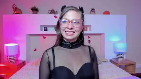 Lenna  online show from June 2026 11:31:01 AM