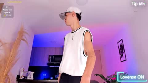 Lenner INDEPENDENT MODEL online show from February 2025 01:47:02 AM