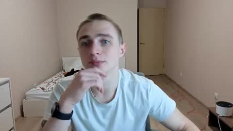 Snapshot of leo__miller chatting on June 2026 07:38:02 PM LEO online show from June 2026 07:38:02 PM