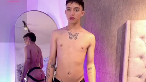 leohard_ online show from April 2026 11:58:01 AM