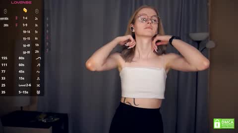 Hello Im Roxy Im just starting my journey here so lets get acquainted online show from January 2026 07:06:01 PM