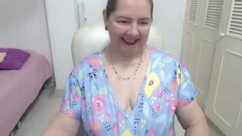 leonela   online show from July 2026 08:59:01 PM
