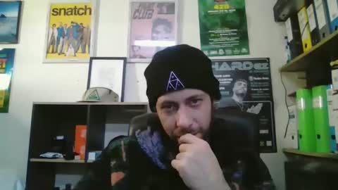 leonidascum online show from February 2026 12:44:02 PM