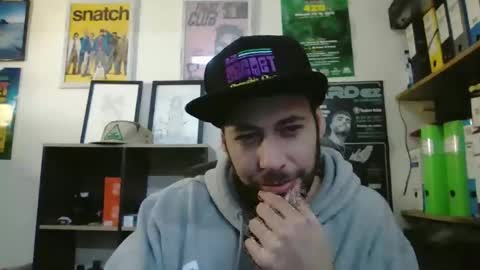 leonidascum online show from February 2026 10:57:01 AM