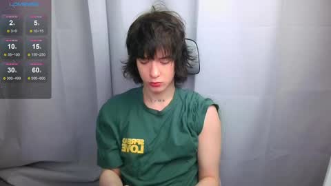 Snapshot of leonkissboy chatting on May 2026 02:39:01 AM leonkissboy online show from May 2026 02:39:01 AM
