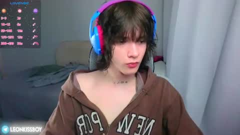 Snapshot of leonkissboy chatting on June 2026 08:41:01 PM leonkissboy online show from June 2026 08:41:01 PM