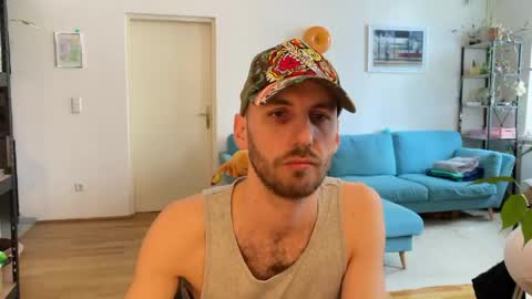 Leon online show from April 2026 07:28:01 AM