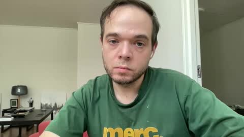 Snapshot of leroidesaulnes chatting on April 2026 12:46:02 PM leroidesaulnes online show from April 2026 12:46:02 PM