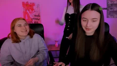 leslie_bird online show from February 2026 09:57:02 AM