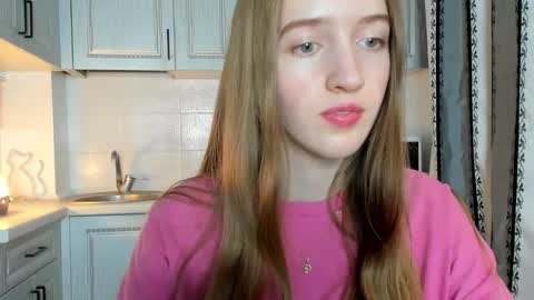  LESLIE   online show from November 2025 04:19:02 PM