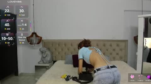 L E S L E Y  AND  D R A K O online show from May 2026 05:21:02 PM
