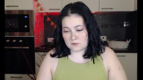 Snapshot of lesssi_ chatting on February 2025 01:24:02 AM Alison online show from February 2025 01:24:02 AM
