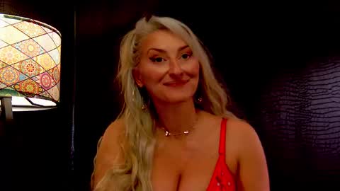 leticiareys online show from December 2025 01:02:02 AM