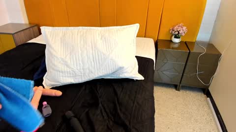 Lexi Howard  online show from February 2025 06:46:01 AM