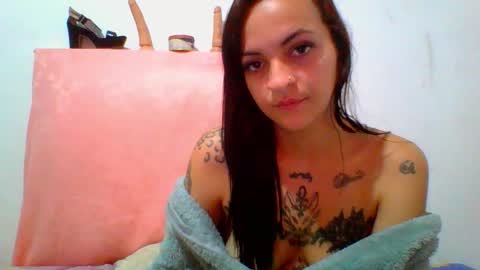 Snapshot of lexxie_weed chatting on November 2025 01:32:02 PM Lexxie online show from November 2025 01:32:02 PM