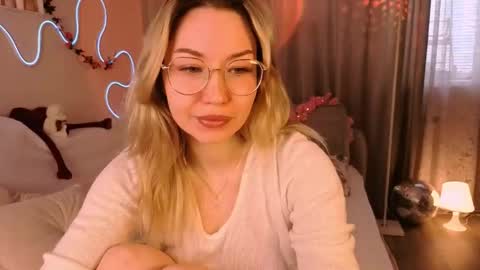 Lily online show from April 2026 03:42:01 AM