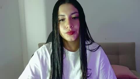 Snapshot of lia_14_ chatting on April 2026 05:21:01 PM Lia online show from April 2026 05:21:01 PM