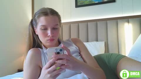 Snapshot of lia_flores chatting on March 2026 10:15:02 AM Lia online show from March 2026 10:15:02 AM