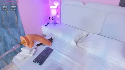 Lia  online show from June 2026 04:39:02 AM