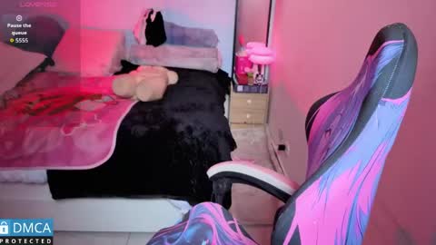 lia summer1 online show from April 2026 07:17:02 PM