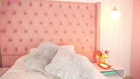 Snapshot of lia_velez_ chatting on June 2026 09:35:02 AM LIA online show from June 2026 09:35:02 AM