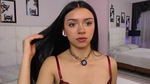 Lia 3 online show from July 2026 07:19:01 PM
