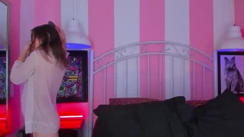 ---Liah--- online show from November 2025 09:43:02 PM