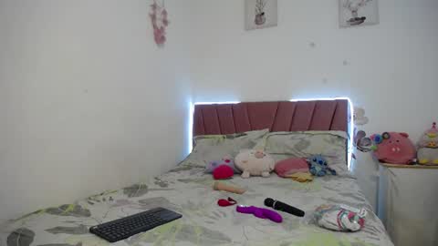 liahdiaz_ online show from June 2026 11:53:01 AM