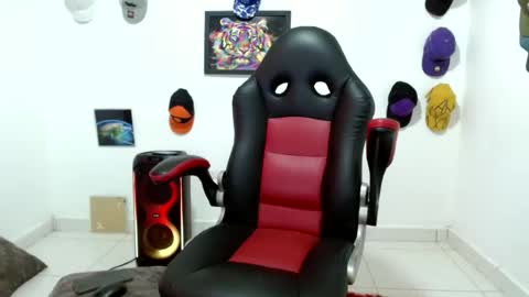 Snapshot of liam_andres12 chatting on June 2026 09:28:02 PM Andres online show from June 2026 09:28:02 PM