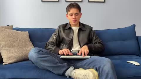 Liam online show from April 2026 03:59:02 PM