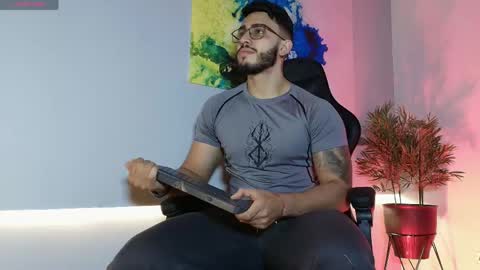 LIAM KLEIN online show from May 2026 11:18:01 AM
