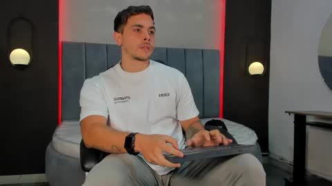 Liam online show from April 2026 06:09:01 PM