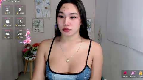 Snapshot of liane_mei chatting on June 2026 03:42:02 AM Liane online show from June 2026 03:42:02 AM