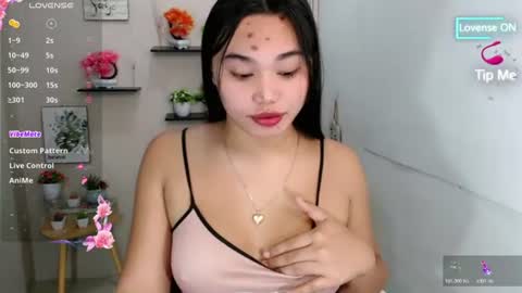 Snapshot of liane_mei chatting on July 2026 04:29:02 AM Liane online show from July 2026 04:29:02 AM